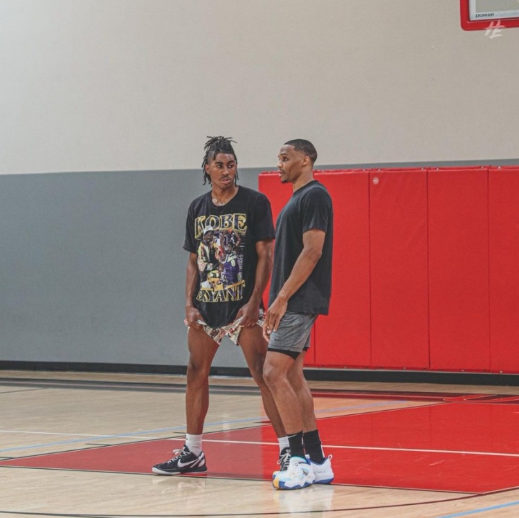 NBA半场：哈登19分，戈贝尔一级恶意，快船56-42领先森林狼（NBA半场战况：哈登19分，戈贝尔遭判一级恶意，快船56-42领先森林狼）