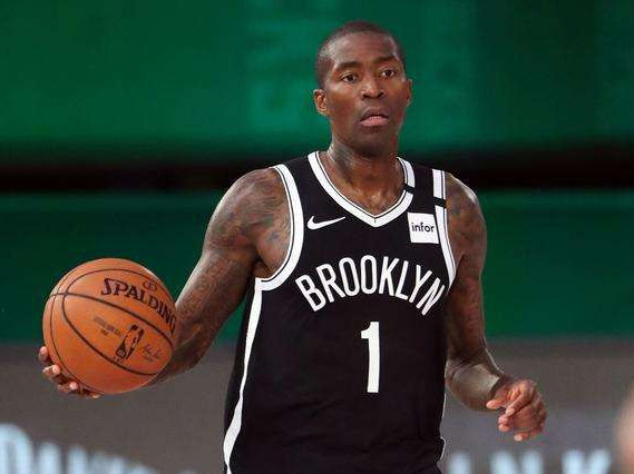 坎比亚索：我更习惯于踢右路；在尤文不赢球大家看一切都消极（坎比亚索：更适应右路；尤文不胜时外界评价倾向负面）