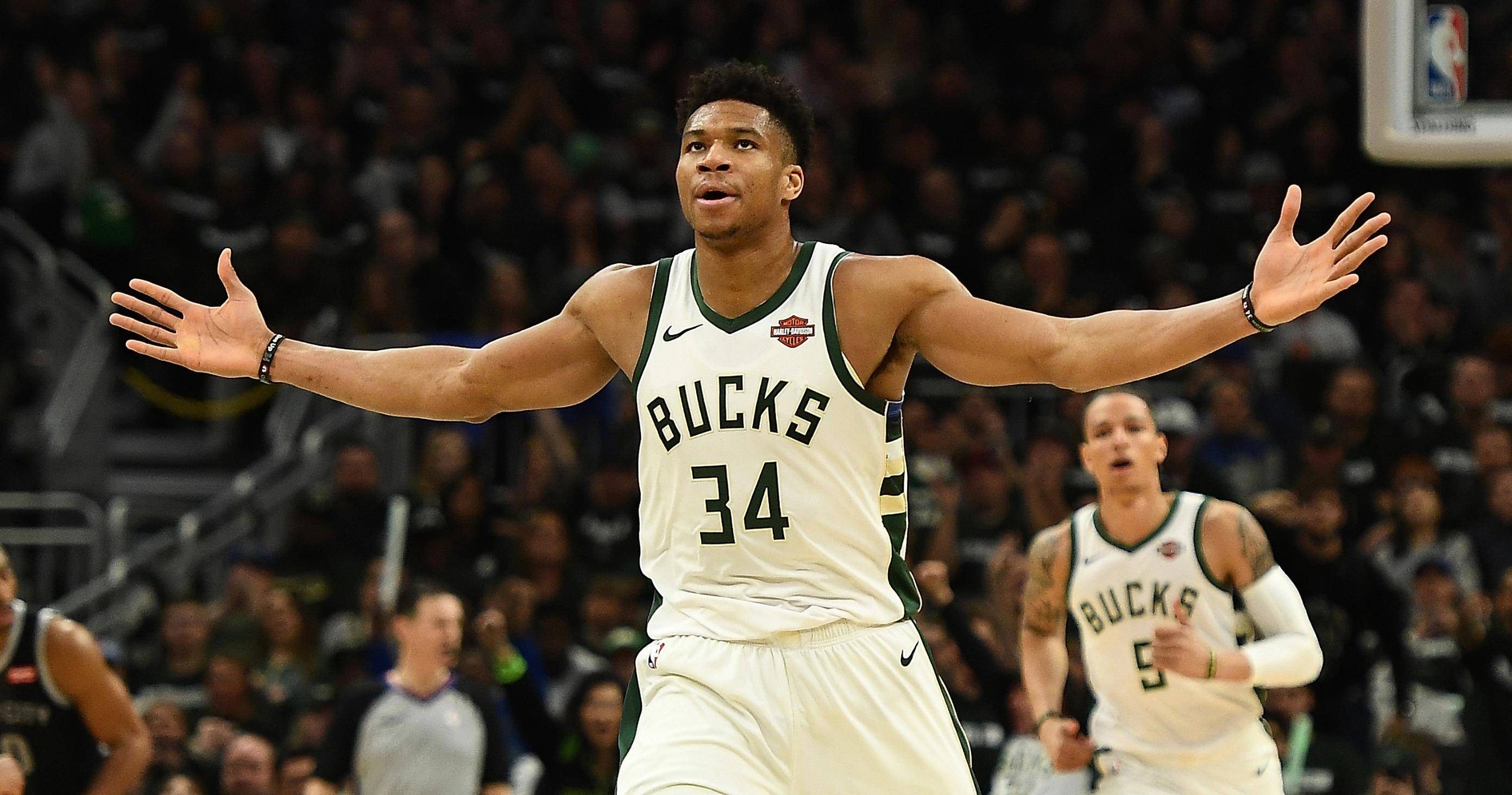 曲靖队员信心满满，高原赛场展风采！（曲靖将士信心十足，高原赛场尽显风采！）