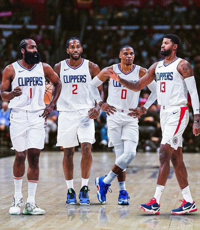 半场战报：海登海姆0-1弗赖堡，曼赞比建功（半场速报：海登海姆0-1落后弗赖堡，曼赞比破门）