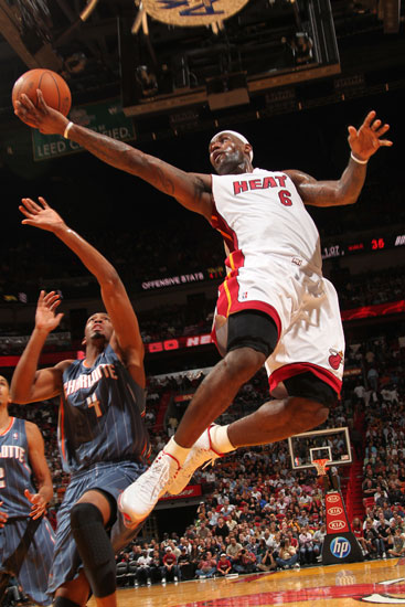 阿什拉夫：能够连续两次赢得欧冠的球队非常少，这是一种动力（阿什拉夫：鲜有球队能连夺两届欧冠，这成为前进的动力）