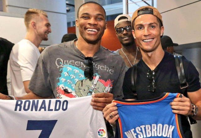 K联赛官方：因天气影响，富川vs水原次回合将推迟到本月8日（K联赛官方公告：受天气影响，富川与水原次回合比赛延期至本月8日）