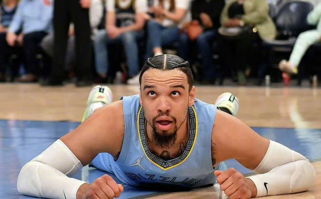 拜仁“小王子”卡尔的巨星之路 偶像梅西但不想和谁比较（拜仁小王子卡尔的巨星成长路：崇拜梅西，却不愿与任何人比较）