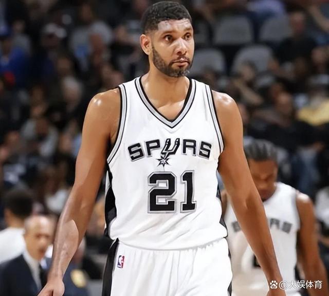 门将连续零封，稳定球队防线（门将连场零失球，稳固球队后防）