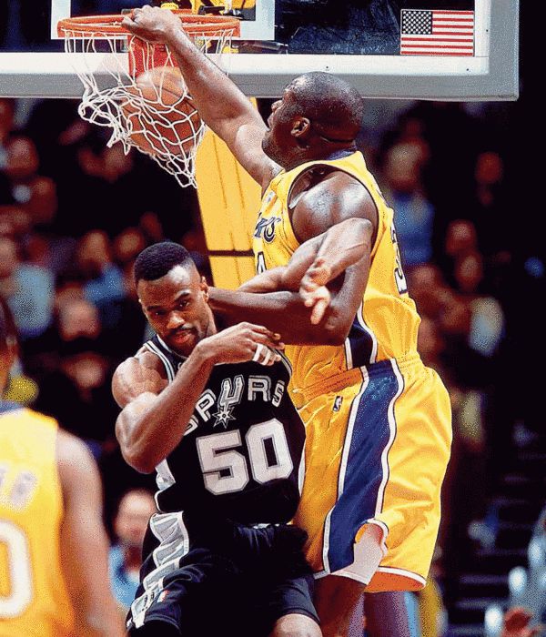 凯尔：我和施洛特贝克没矛盾；他的续约？在经济上我们尽全力（凯尔：与施洛特贝克无矛盾；续约问题我们在财务上已尽最大努力）