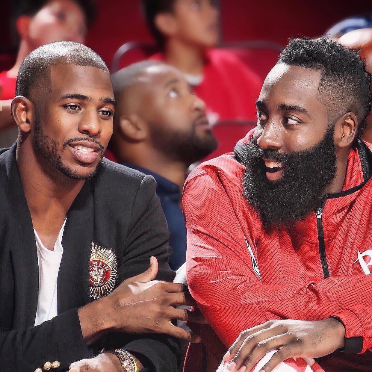 英超战报：卡什破门，布恩迪亚送绝杀，阿森纳1-2不敌维拉（英超速递：卡什先拔头筹，布恩迪亚压哨绝杀，阿森纳1-2憾负维拉）