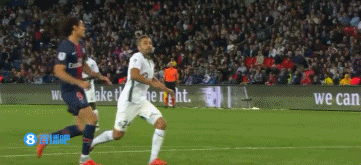 门德斯：不知道为啥有这么多关于亚马尔的噪音，我们都年轻过