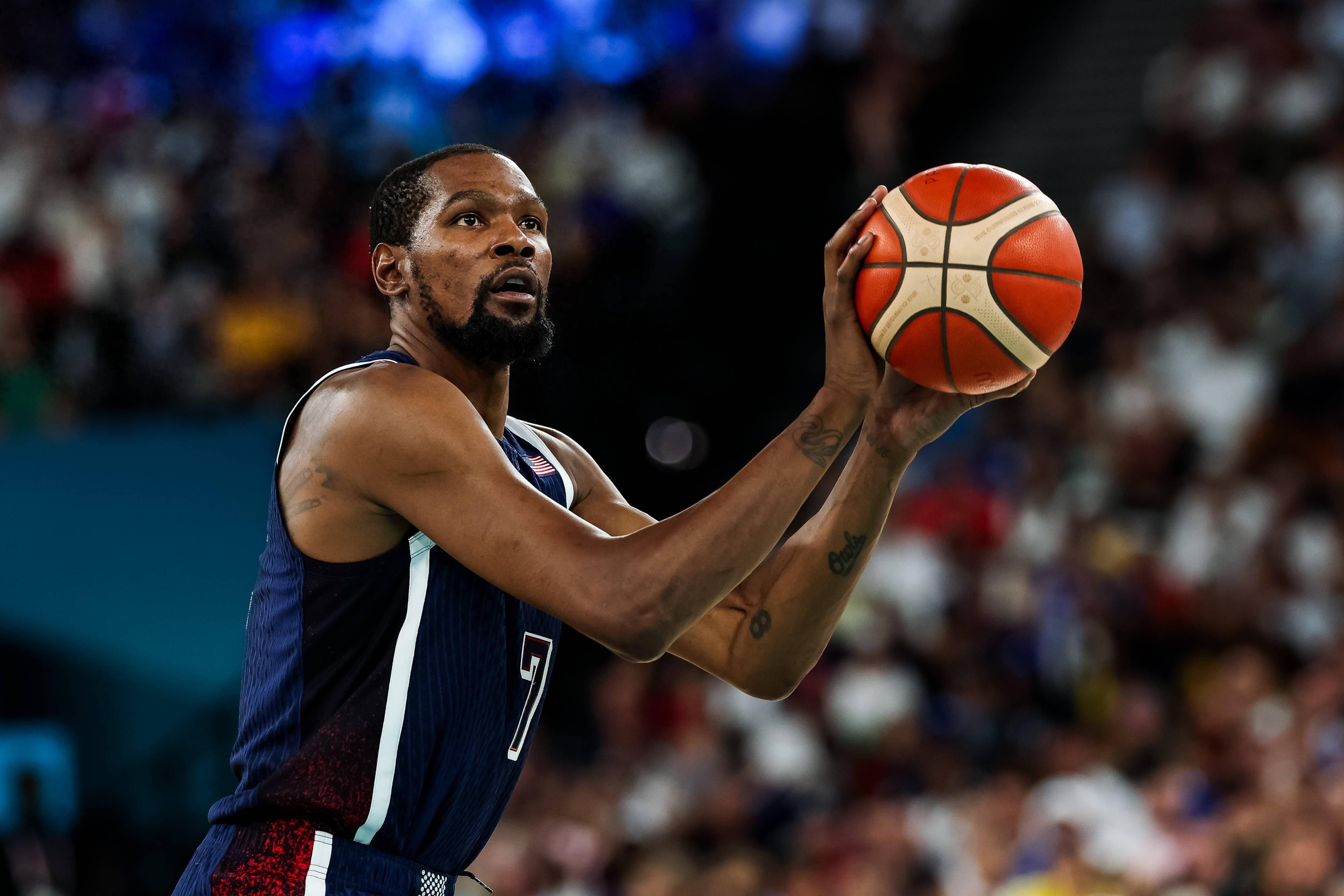 TA：热刺本赛季的定位球表现出色，曼联需要加强定位球防守（TA：热刺本季定位球强势，曼联亟需提升死球防守）