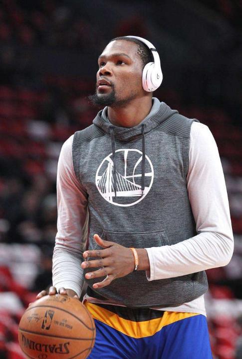 FM26逆天Bug，外场球员“闪现”至门前挡出对方主罚的点球（FM26离谱Bug：外场球员瞬移到门前封堵对手点球）