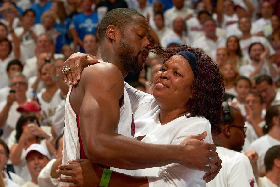 亚特兰大2-1逆转切尔西，德凯特拉雷传射，斯卡马卡建功（德凯特拉雷传射、斯卡马卡破门，亚特兰大2-1逆转切尔西）